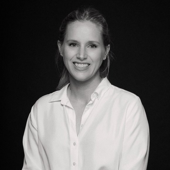 Meet your Posher, Amber - Picture 1 of 1